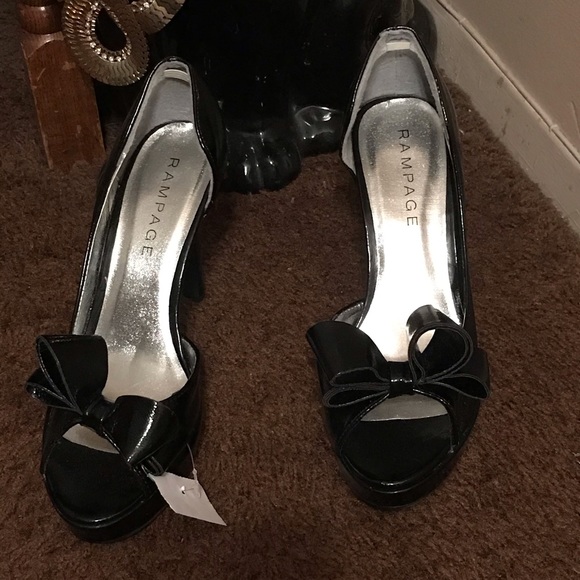 RAMPAGE Black Pat heels - Picture 1 of 3